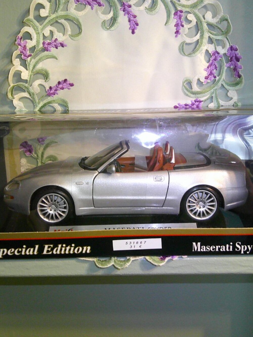 Silver Maserati Spyder 1:18 Scale Diecast Model Car by Maisto Special Edition